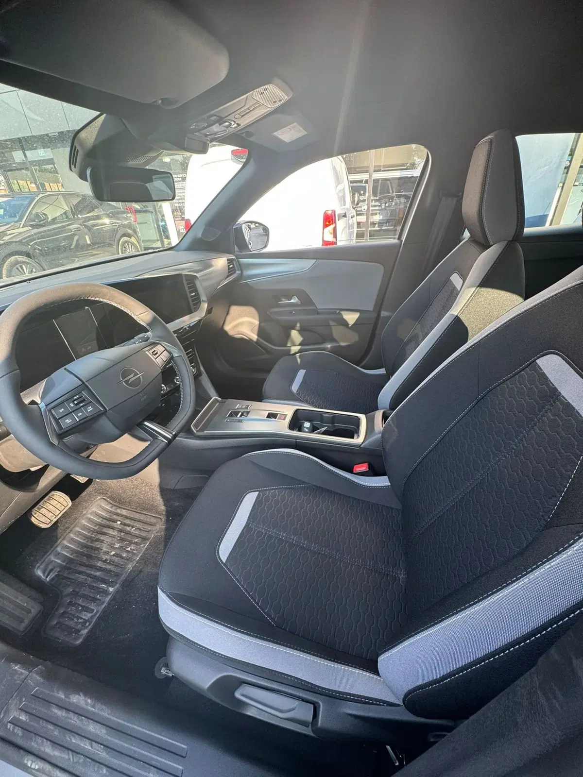 Opel Mokka nuova a Massa-Carrara (10)