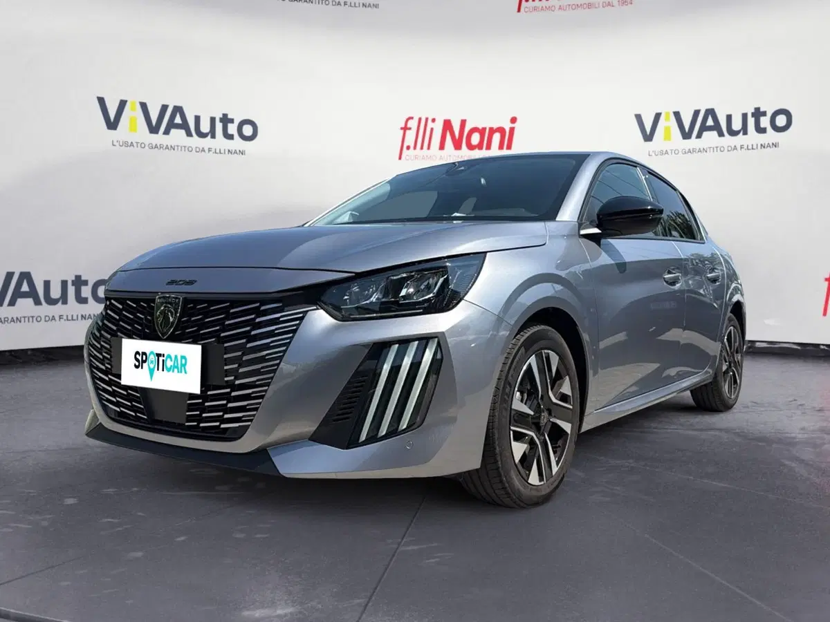Peugeot 208 usata a Massa-Carrara