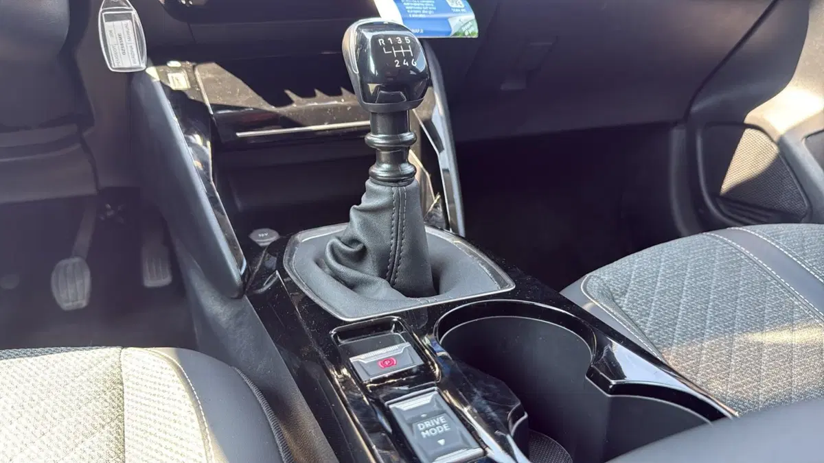 Peugeot 208 usata a Massa-Carrara (17)