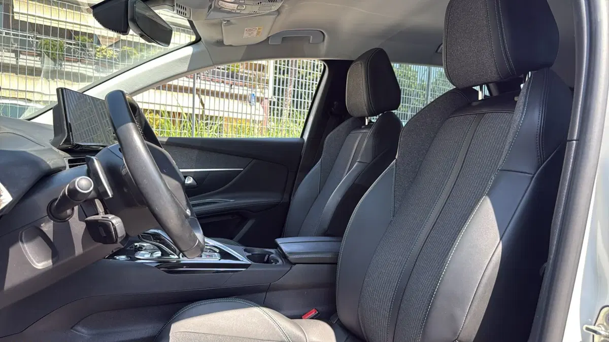 Peugeot 3008 usata a Massa-Carrara (5)