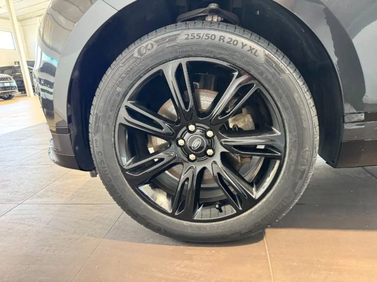 Land Rover Range Rover Velar usata a Venezia (11)