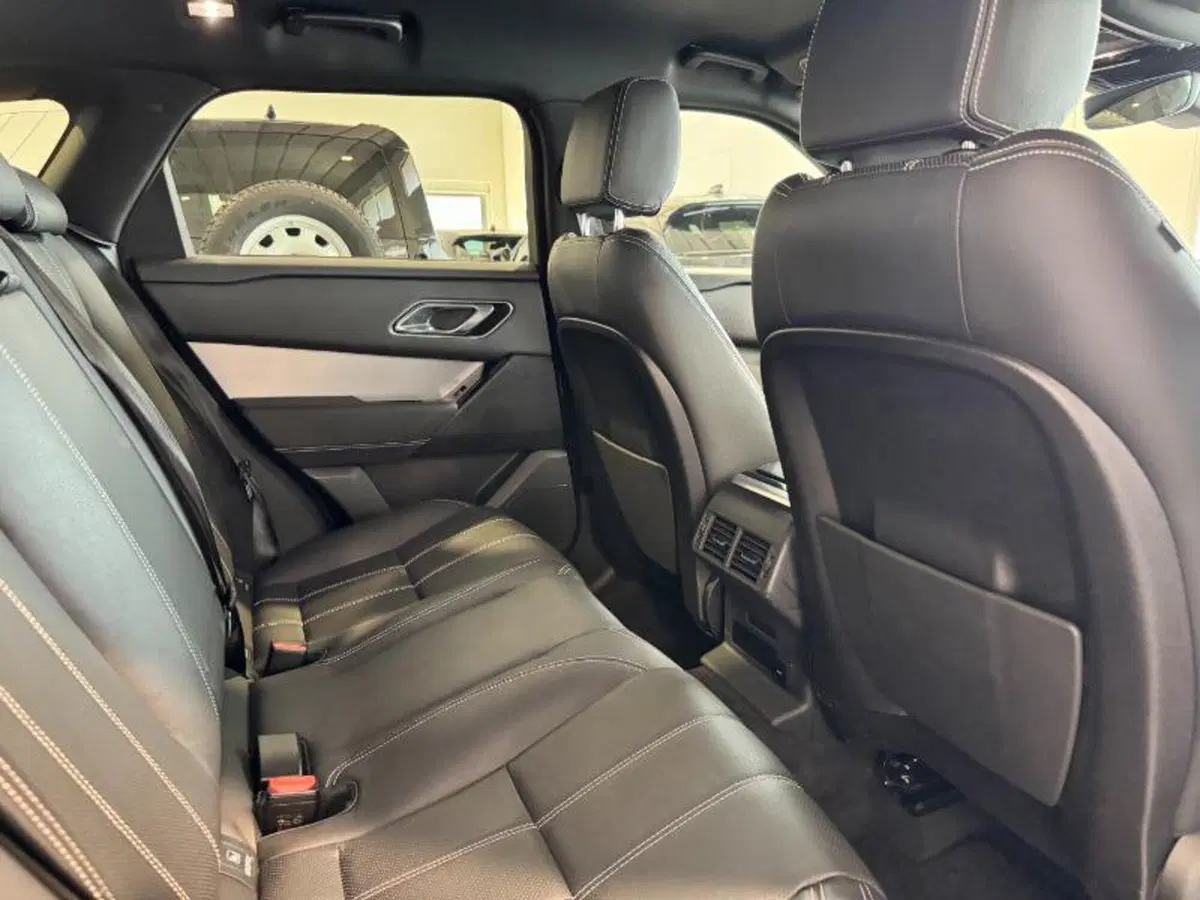 Land Rover Range Rover Velar usata a Venezia (15)