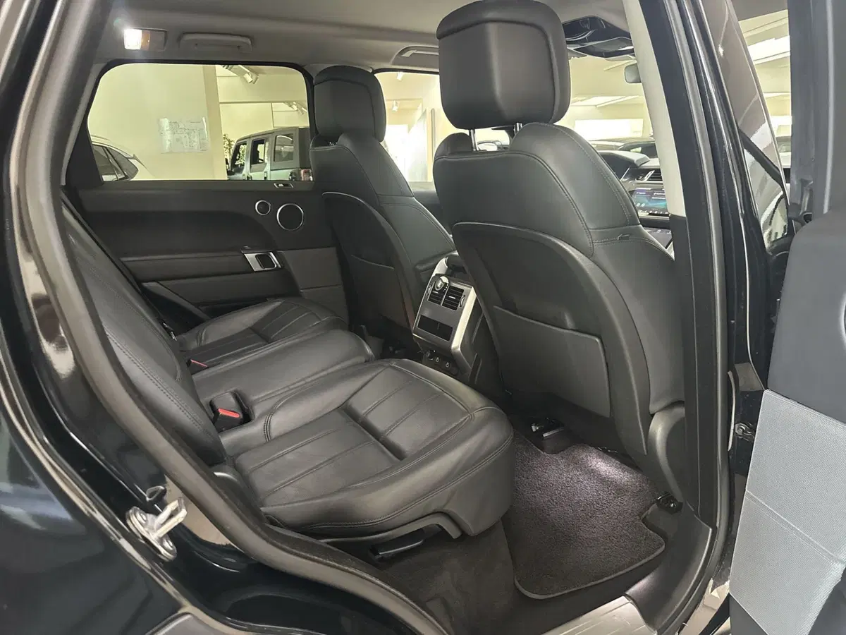 Land Rover Range Rover Sport usata a Modena (16)
