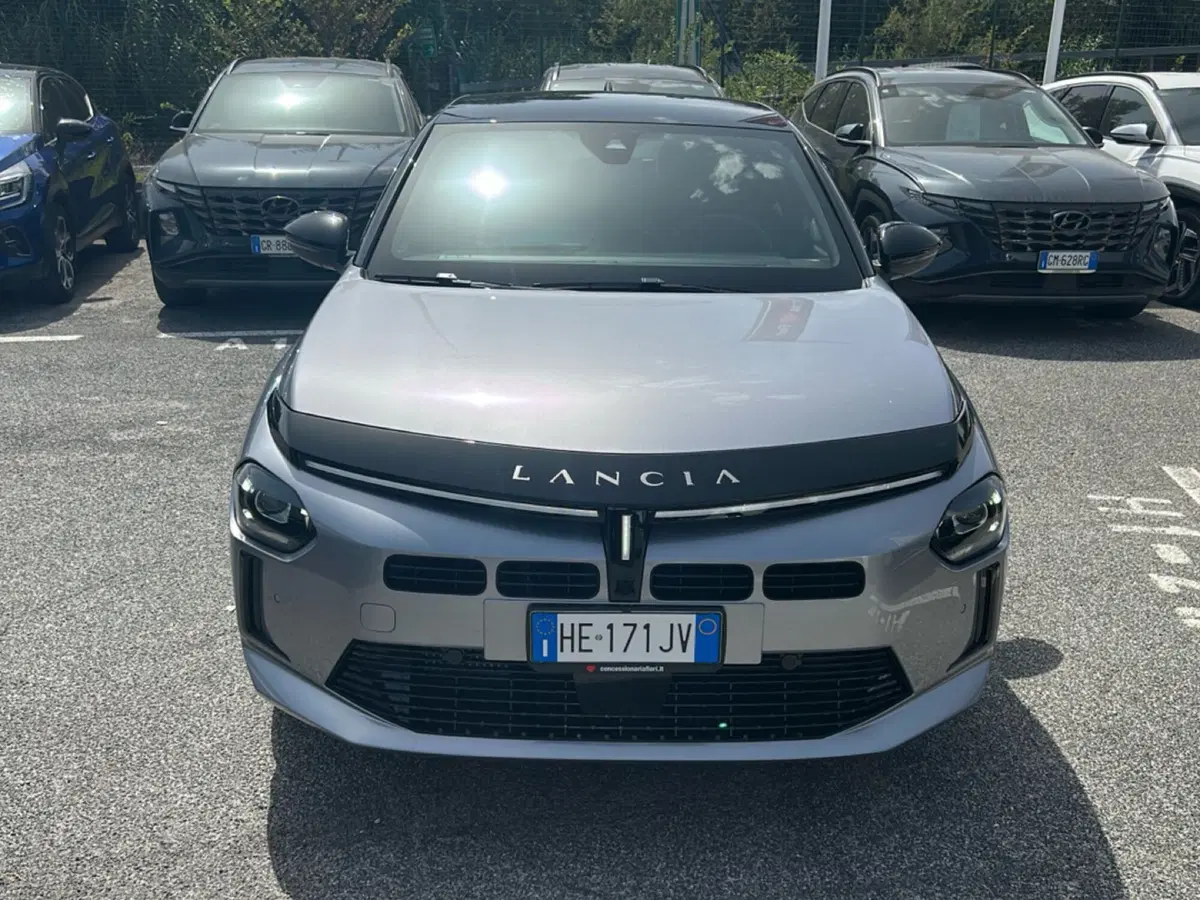 Lancia Ypsilon nuova a Roma (7)