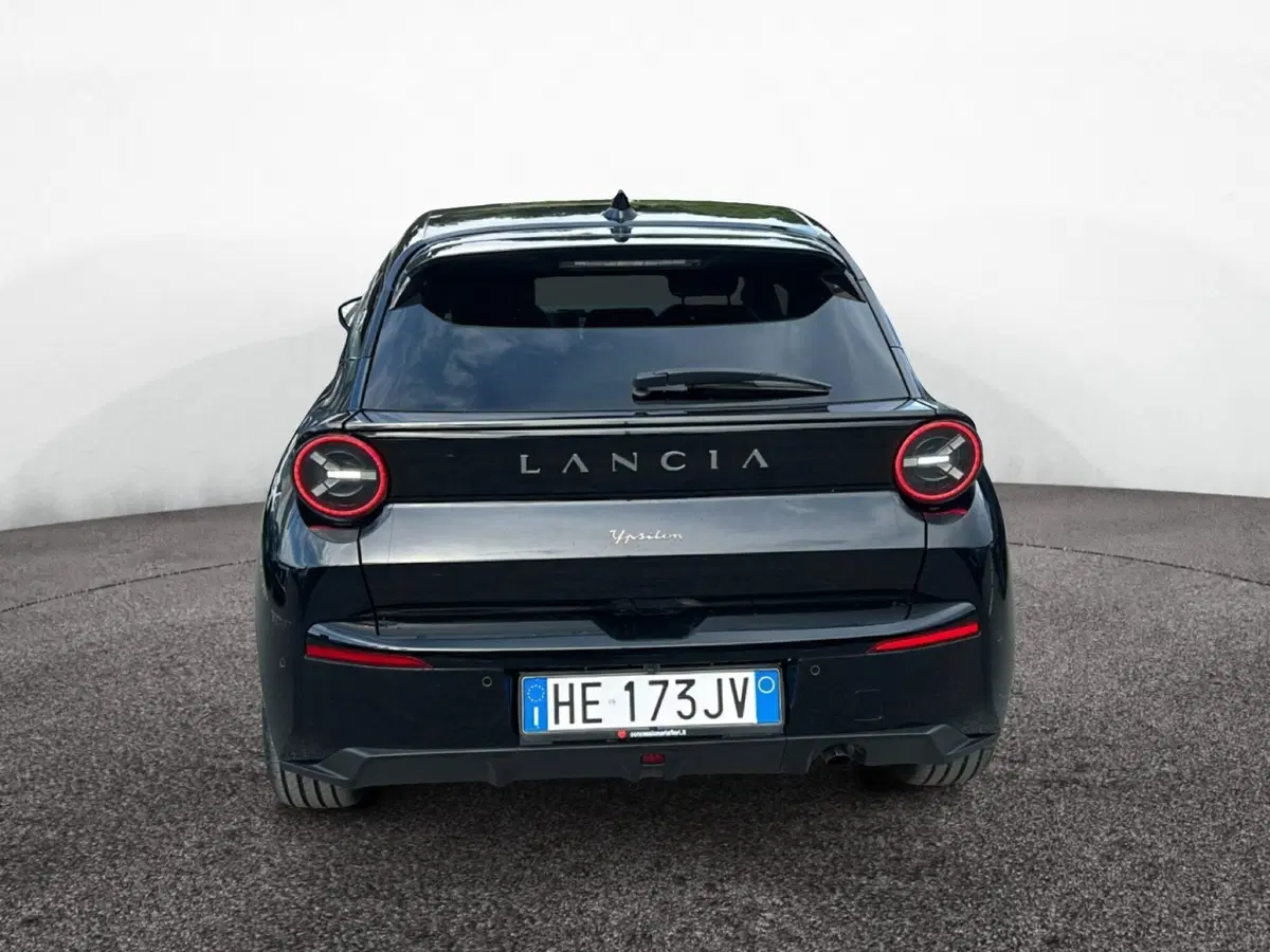 Lancia Ypsilon nuova a Roma (5)