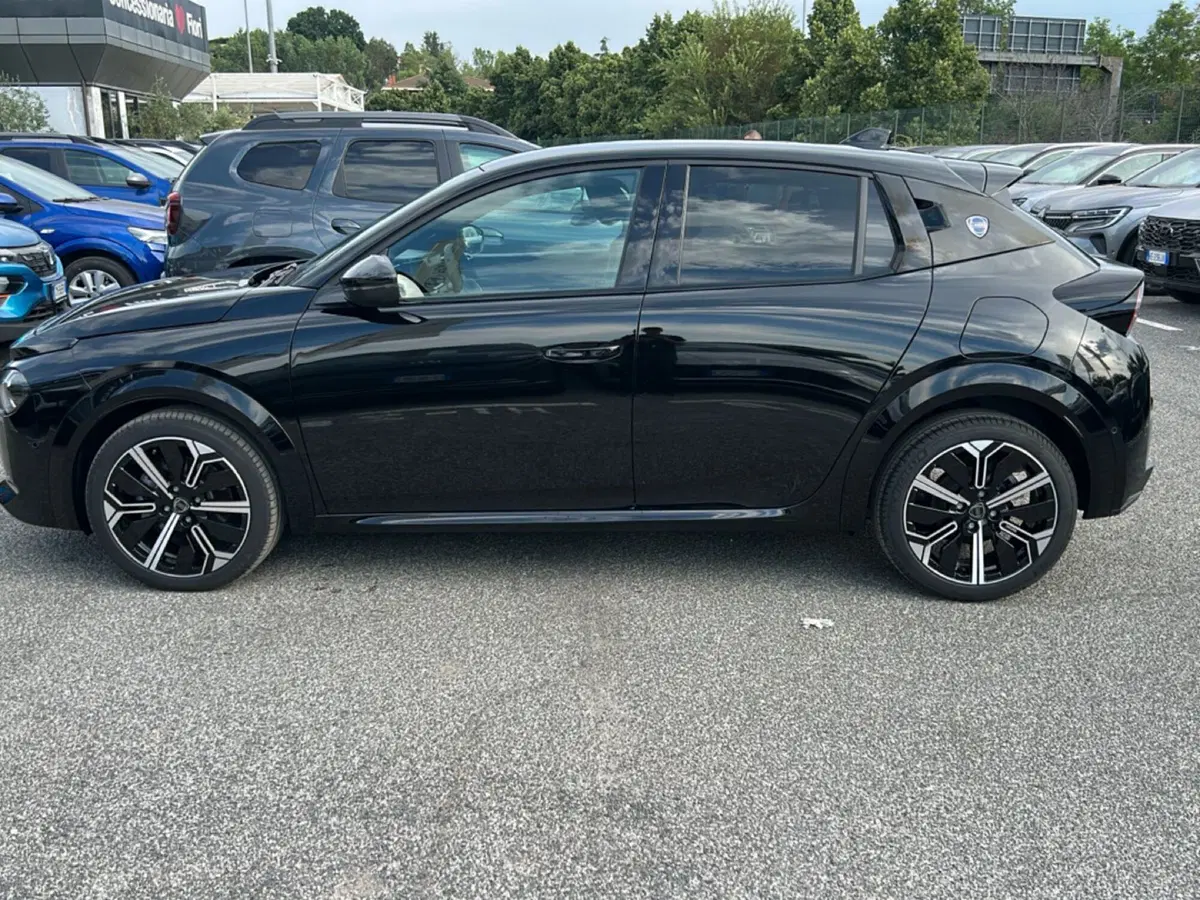 Lancia Ypsilon nuova a Roma (8)
