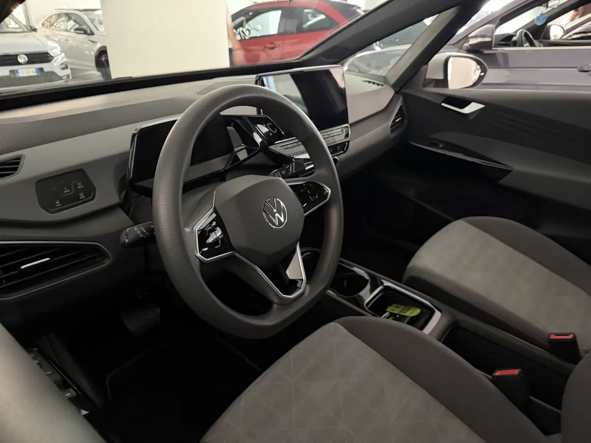 Volkswagen ID.3 usata a Genova (7)