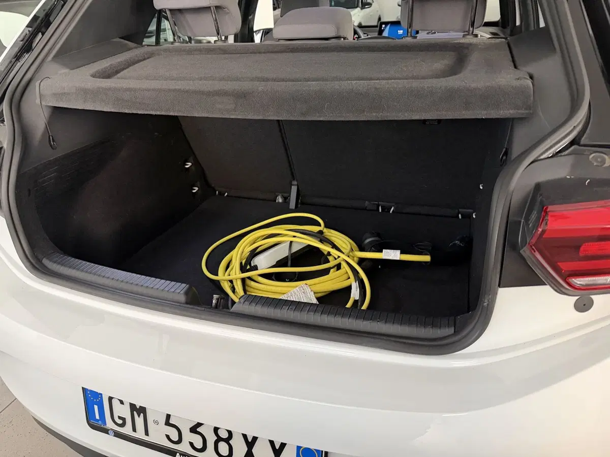 Volkswagen ID.3 usata a Genova (9)