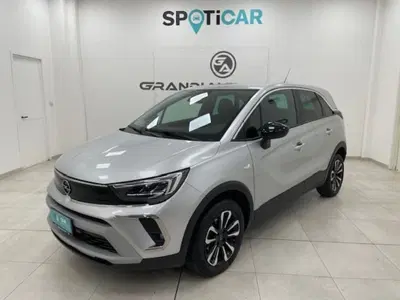Opel Crossland 1.5 ecotec Elegance 110cv del 2023 usata a Casale Monferrato