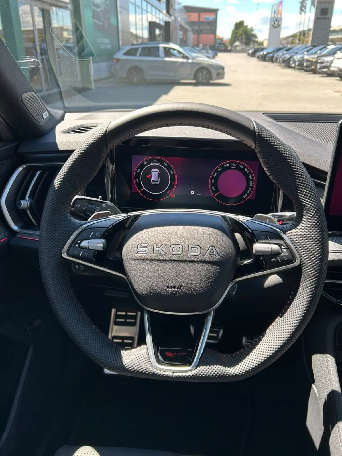 Skoda Kodiaq nuova a Lecco (15)