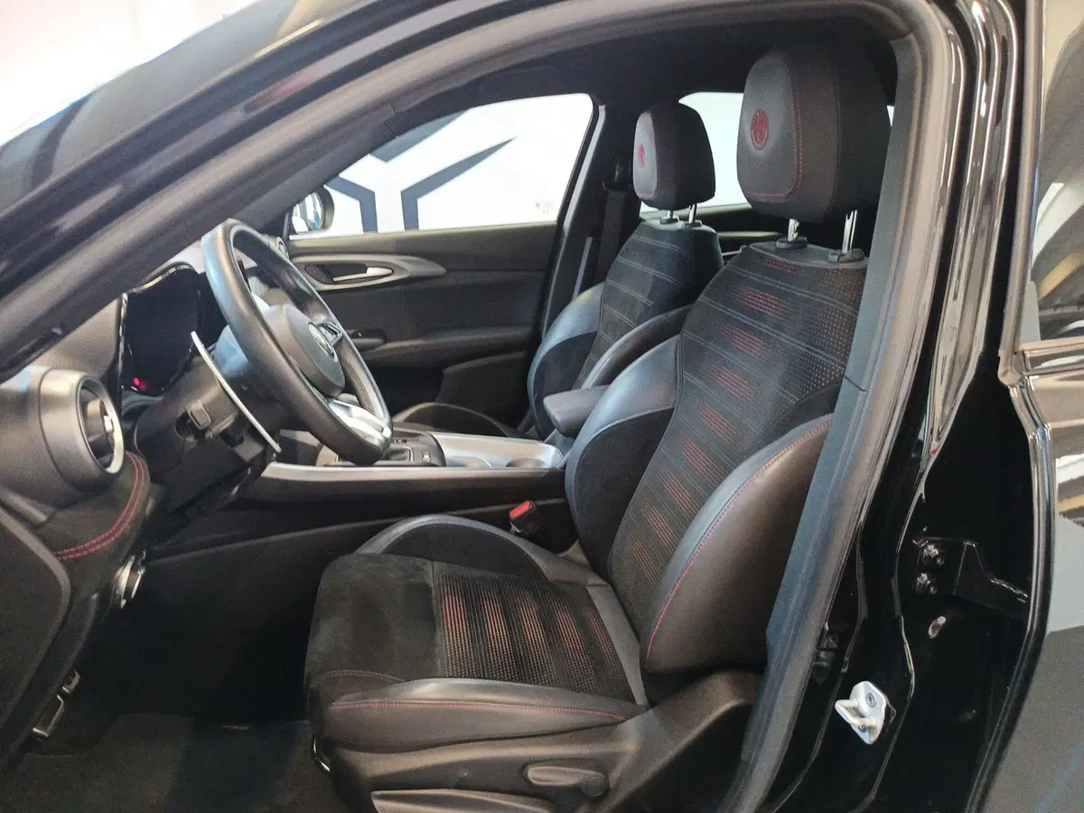 Alfa Romeo Tonale usata a Varese (8)
