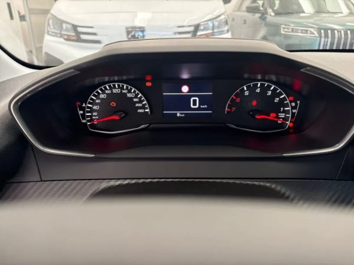 Peugeot 208 nuova a Ancona (12)