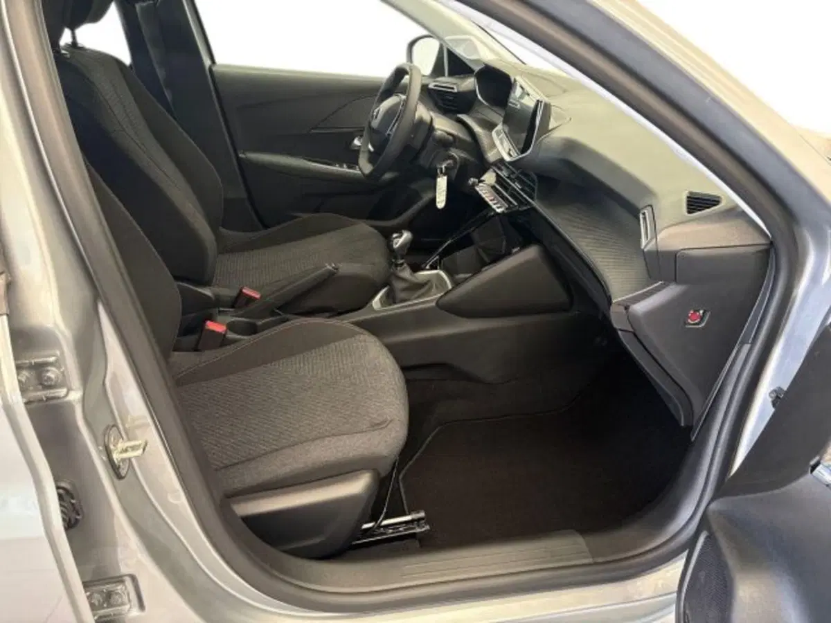 Peugeot 208 nuova a Ancona (16)