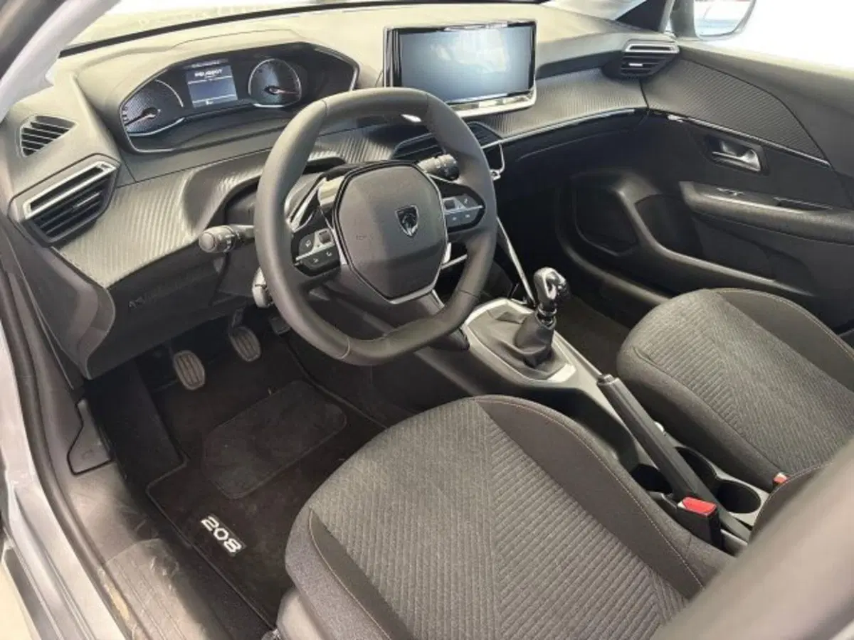 Peugeot 208 nuova a Ancona (9)