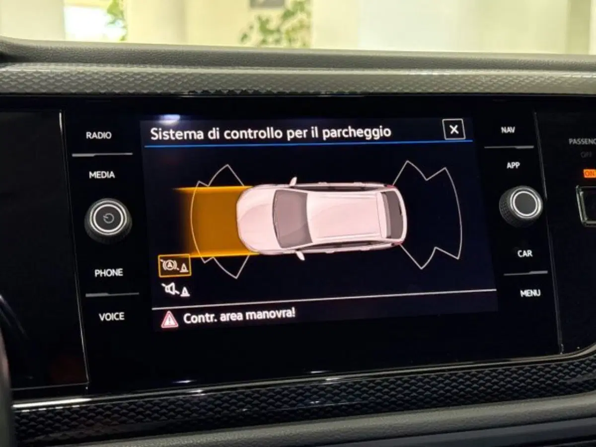 Volkswagen Taigo usata a Catania (18)