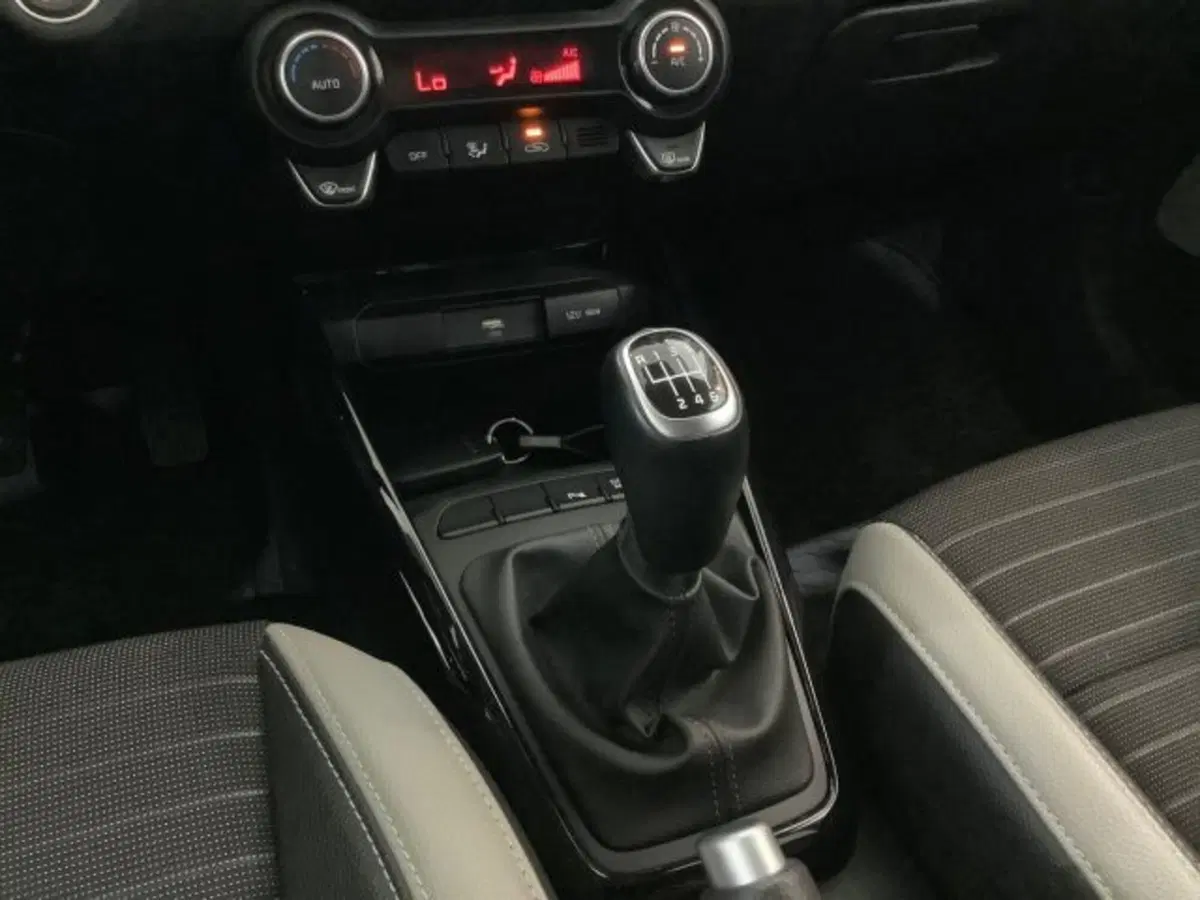 Kia Stonic usata a Catania (8)