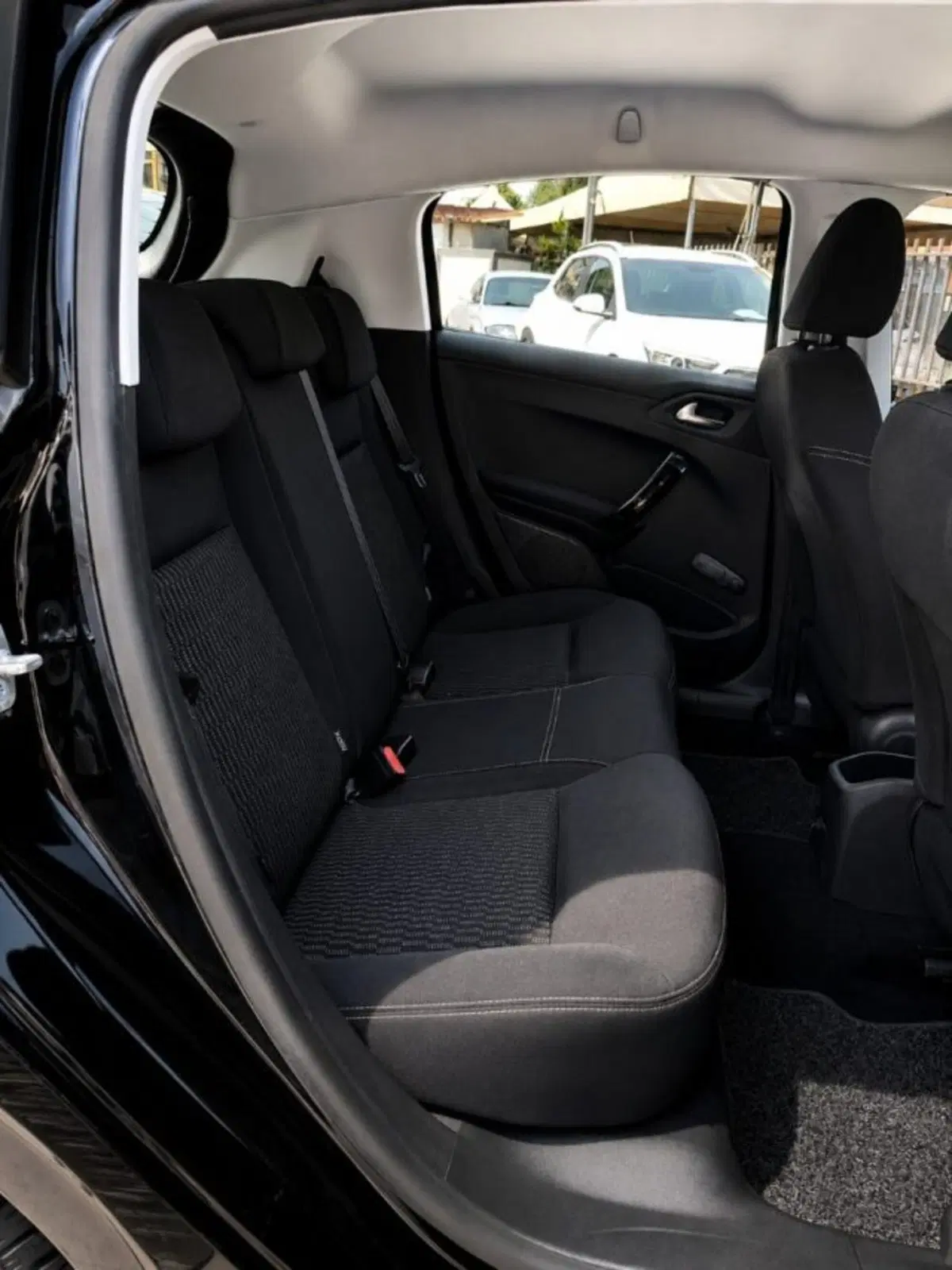 Peugeot 208 usata a Firenze (15)