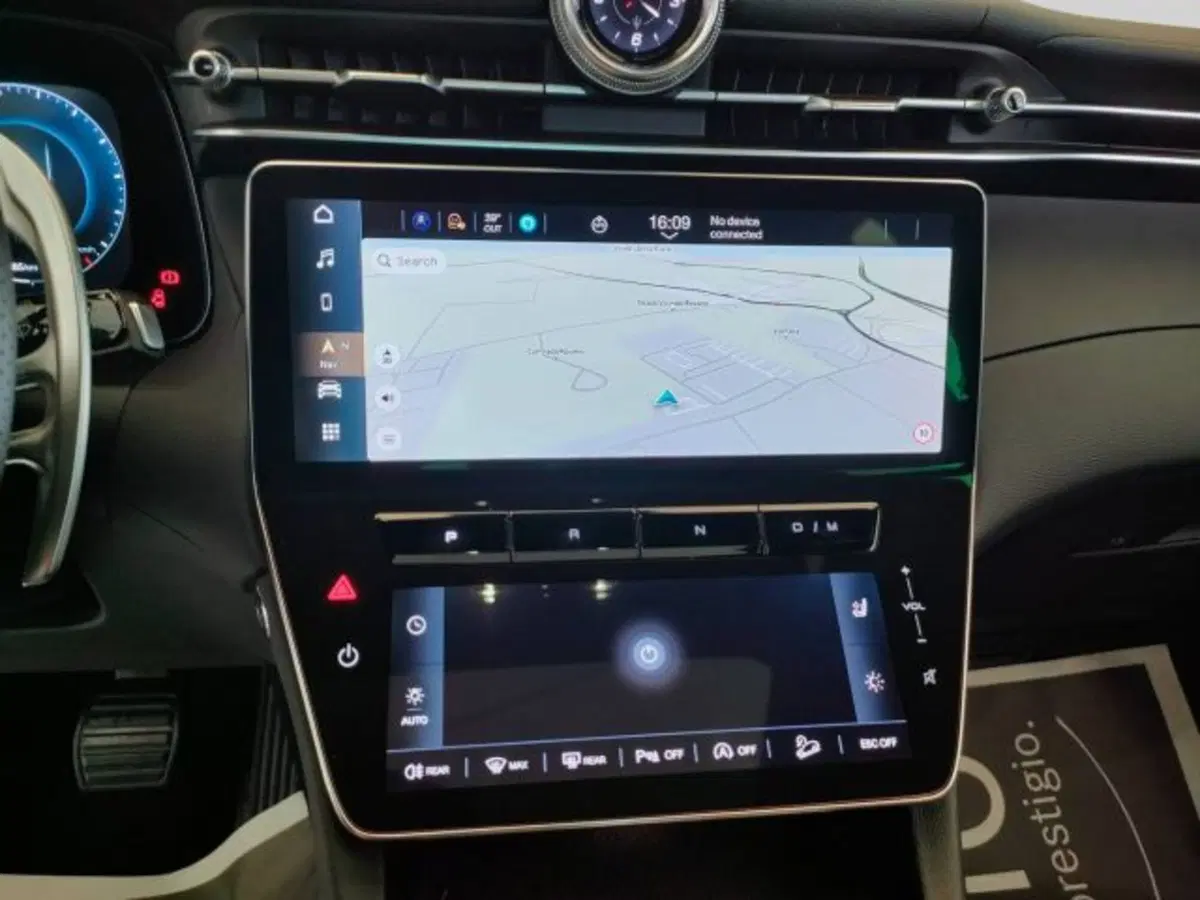Maserati Grecale usata a Teramo (18)