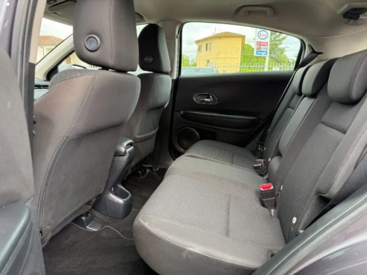 Honda HR-V usata a Lucca (9)