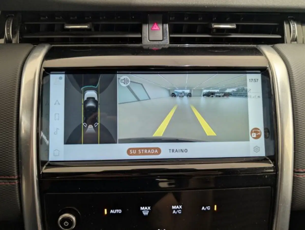 Land Rover Discovery Sport usata a Cuneo (15)