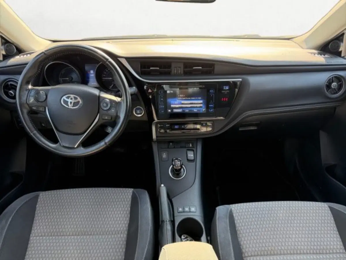 Toyota Auris usata a Treviso (13)