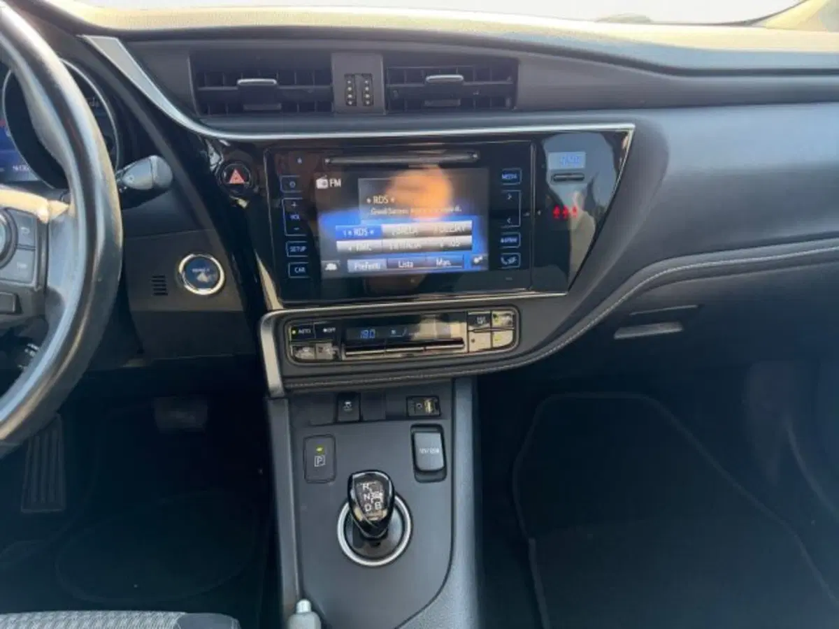 Toyota Auris usata a Treviso (16)