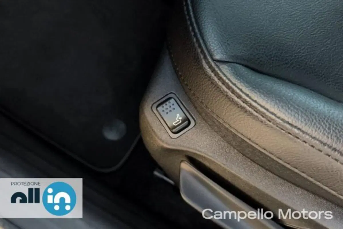 Jeep Compass usata a Venezia (18)