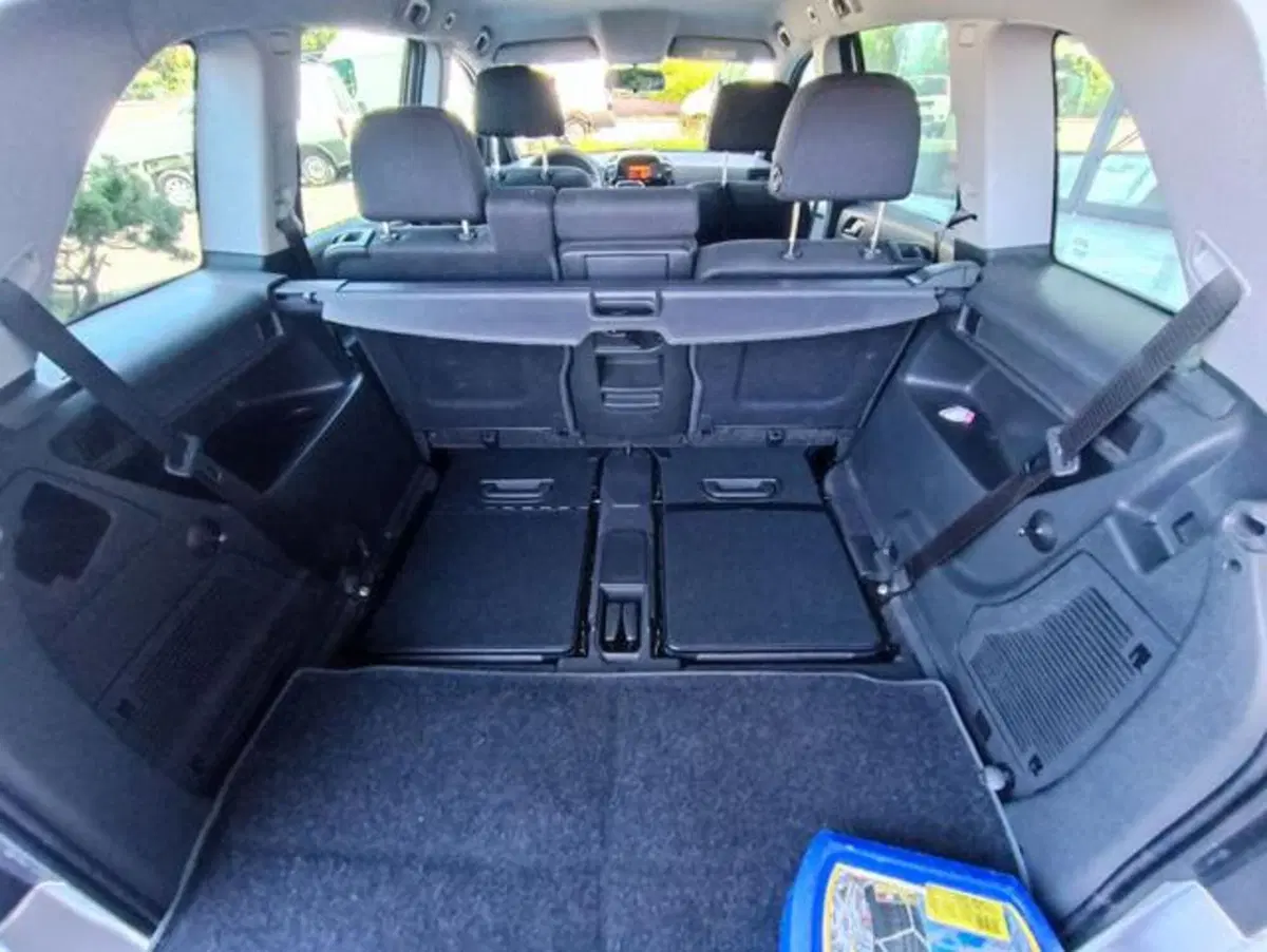 Opel Zafira usata a Pisa (11)