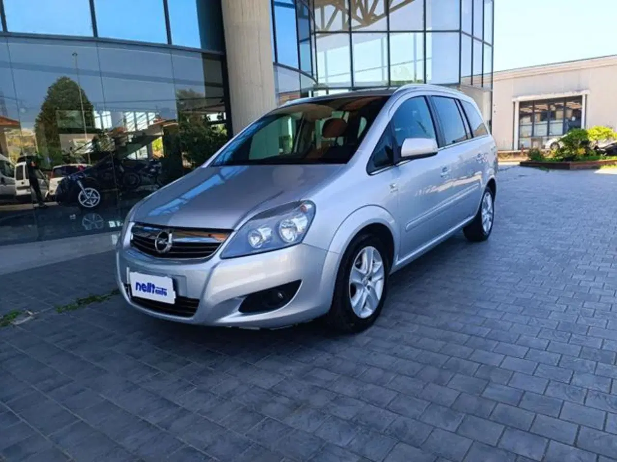 Opel Zafira usata a Pisa (20)