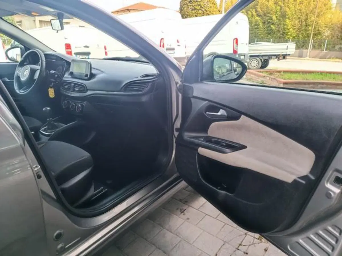 Fiat Tipo usata a Pisa (15)