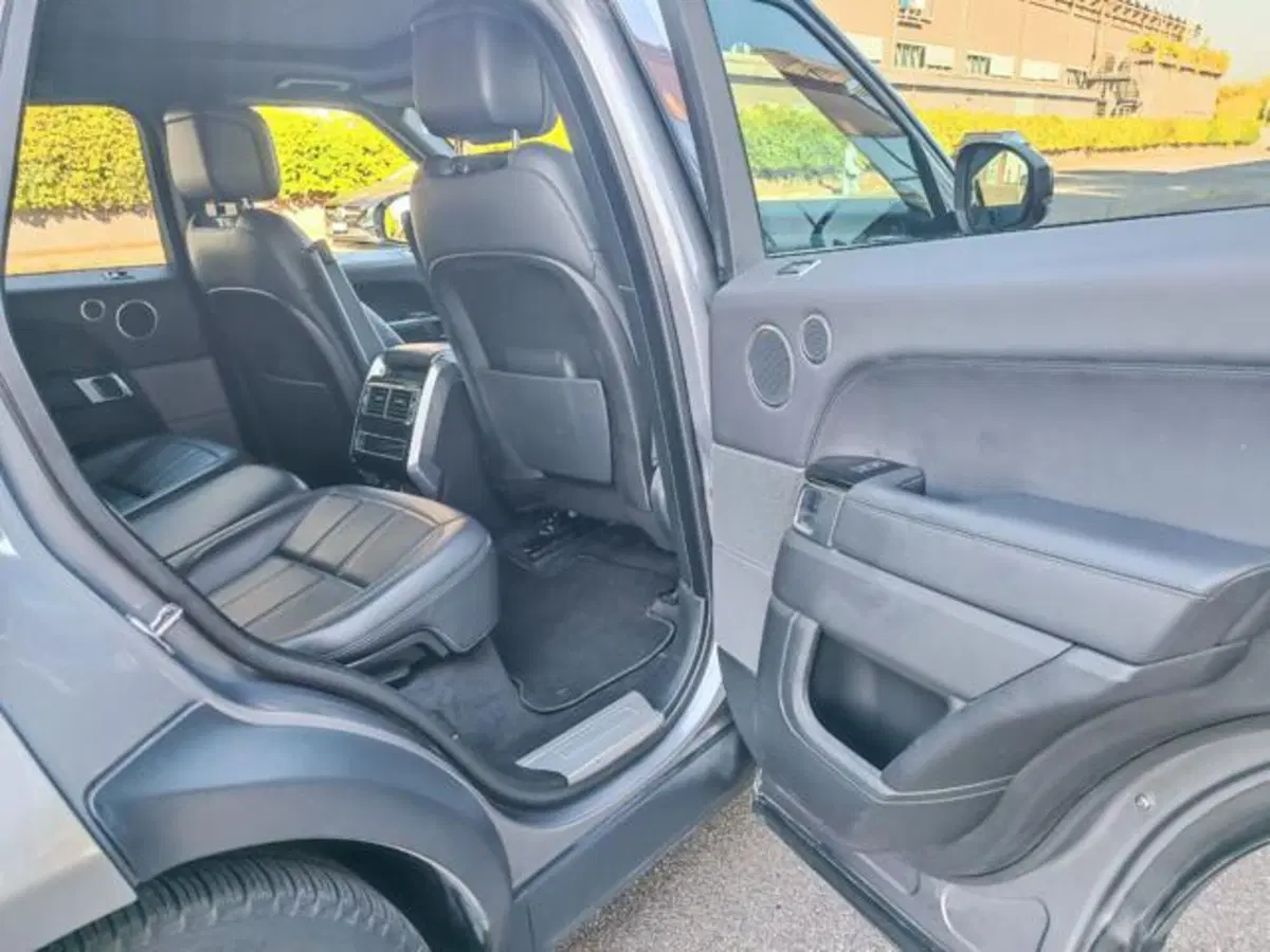 Land Rover Range Rover Sport usata a Pisa (11)