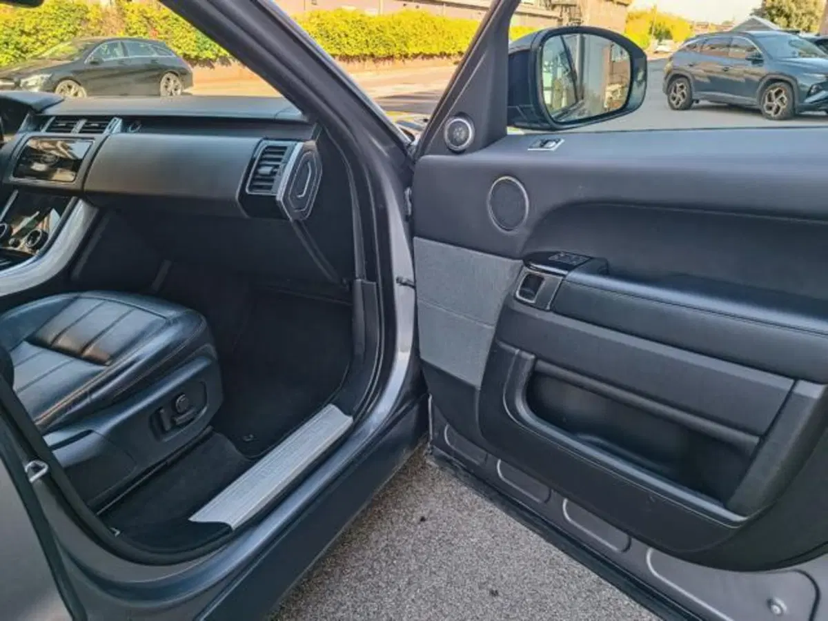 Land Rover Range Rover Sport usata a Pisa (15)