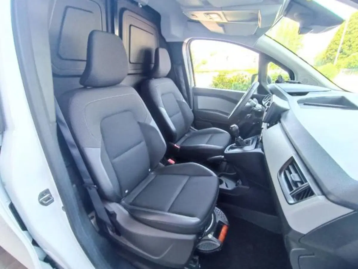 Renault Kangoo usata a Pisa (10)