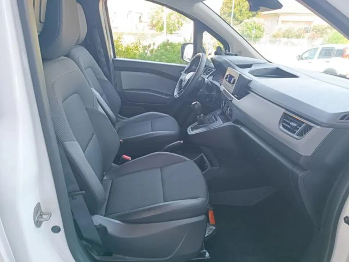 Renault Kangoo usata a Pisa (8)