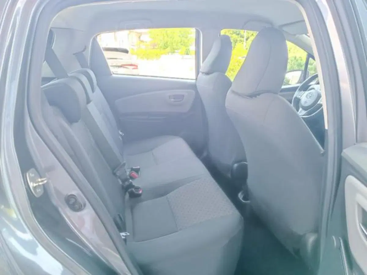 Toyota Yaris usata a Pisa (13)