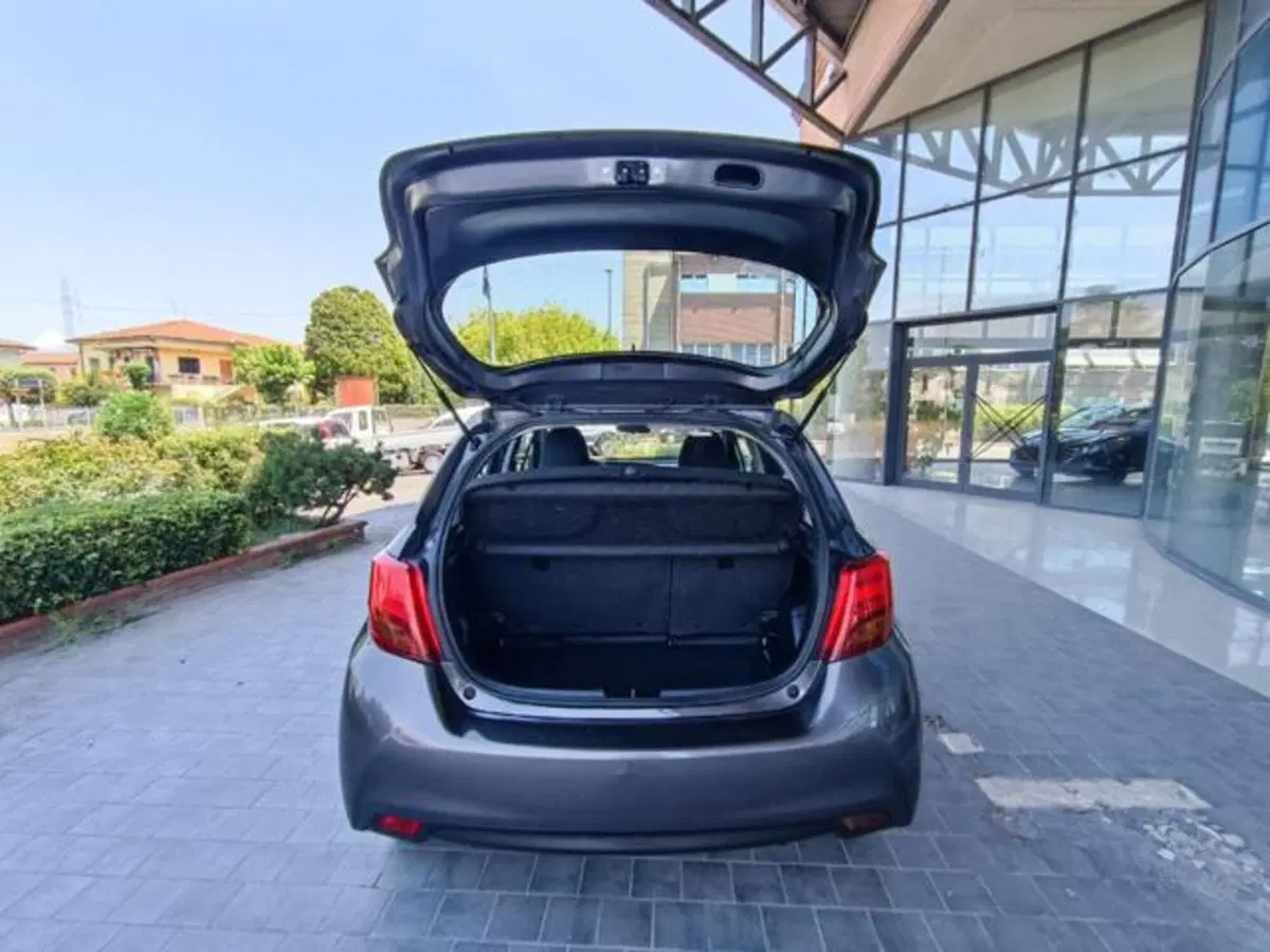 Toyota Yaris usata a Pisa (15)