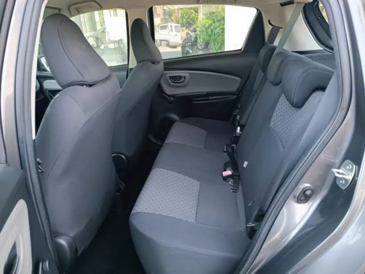 Toyota Yaris usata a Pisa (17)