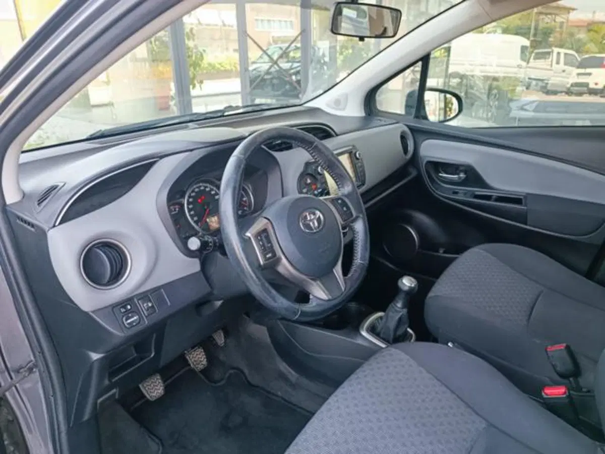 Toyota Yaris usata a Pisa (20)