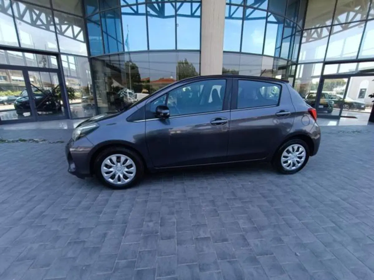Toyota Yaris usata a Pisa (5)