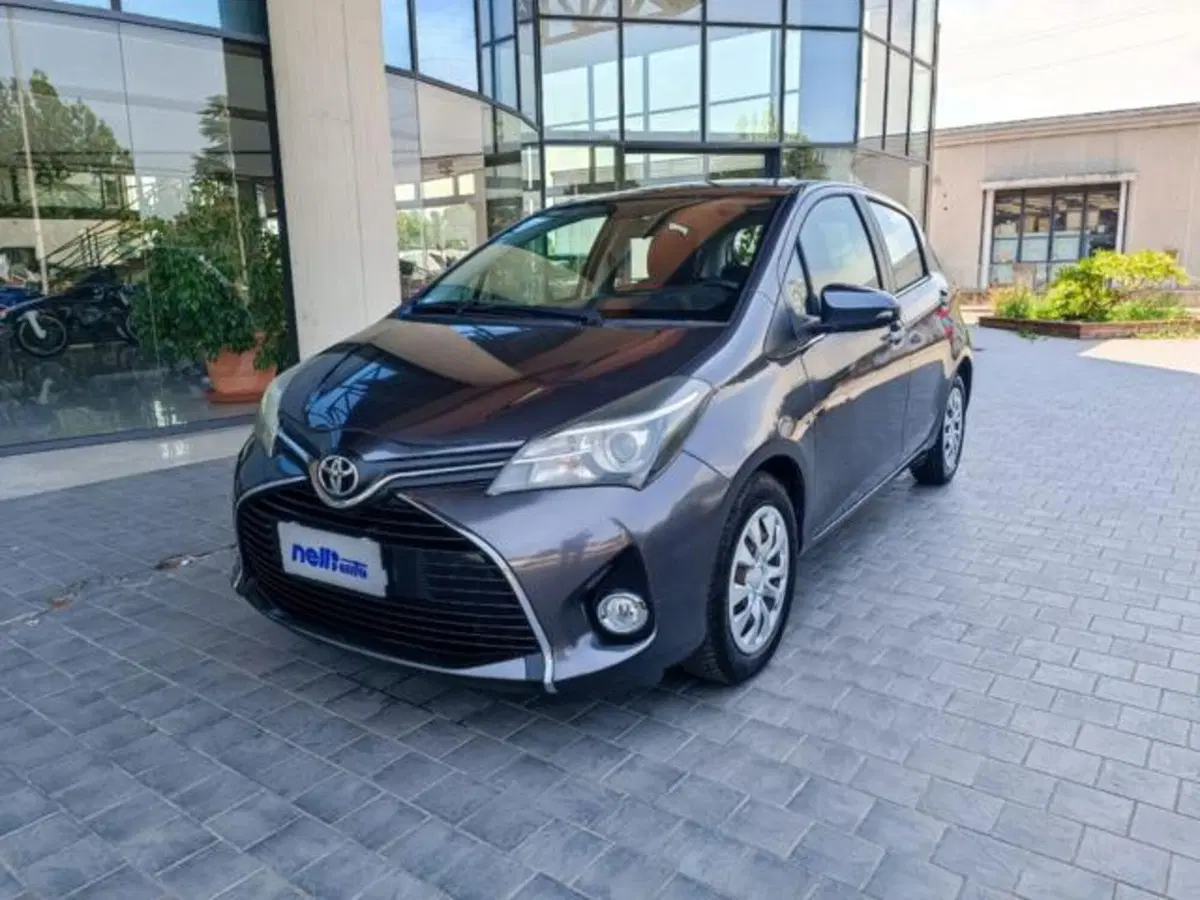 Toyota Yaris usata a Pisa (7)