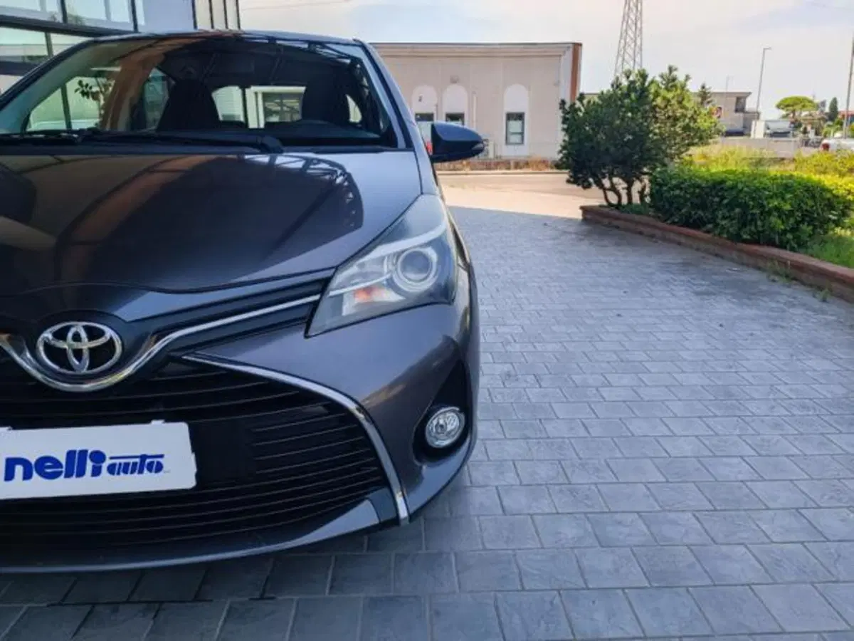 Toyota Yaris usata a Pisa (8)
