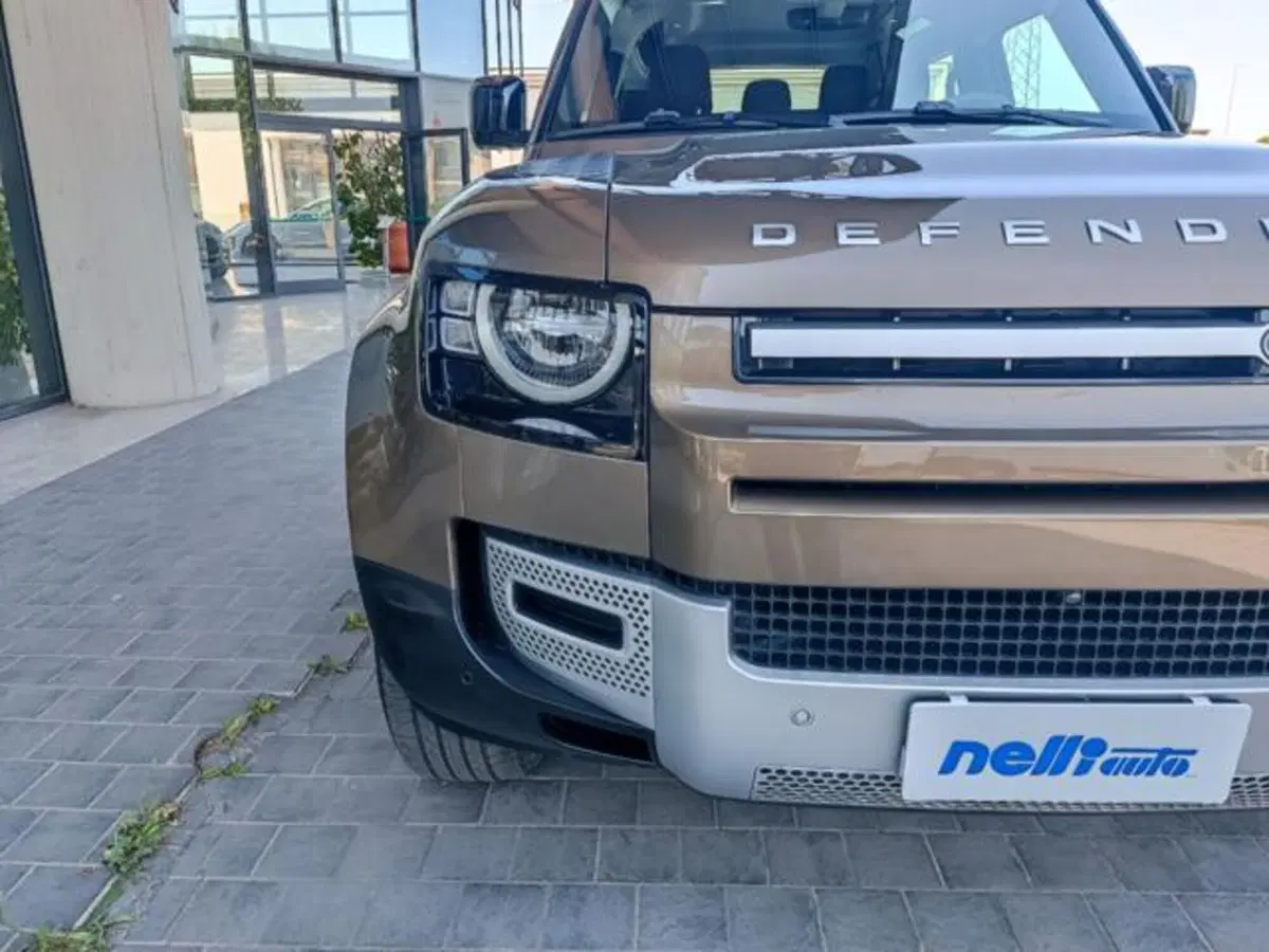Land Rover Defender usata a Pisa (12)