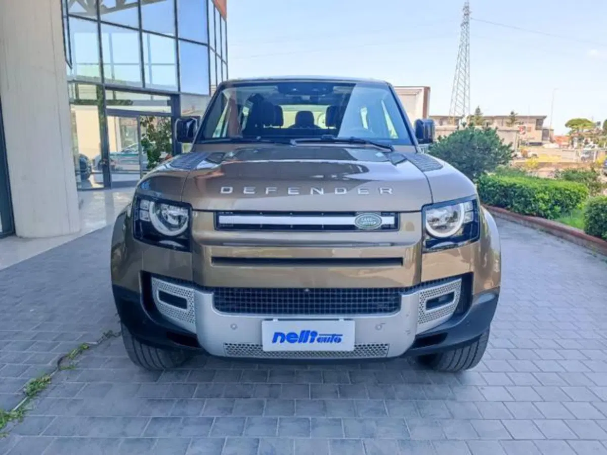 Land Rover Defender usata a Pisa (19)