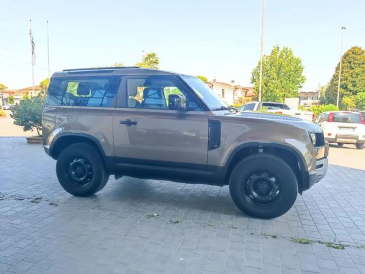 Land Rover Defender usata a Pisa (4)