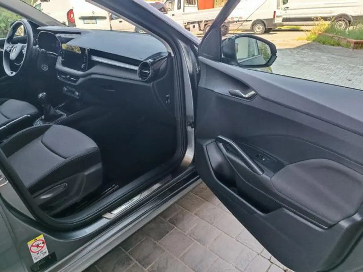 Skoda Fabia usata a Pisa (15)