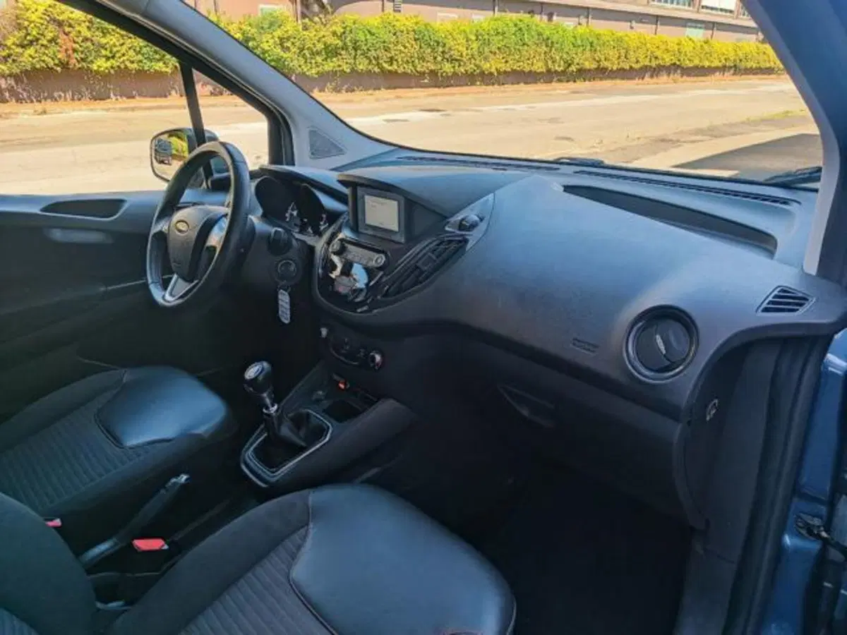 Ford Tourneo Courier usata a Pisa (13)