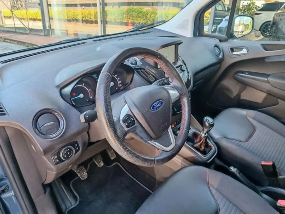 Ford Tourneo Courier usata a Pisa (5)