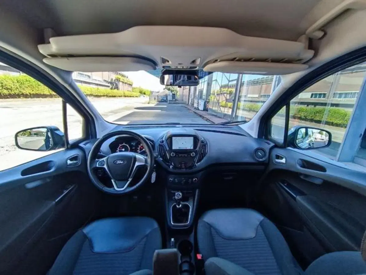 Ford Tourneo Courier usata a Pisa (8)