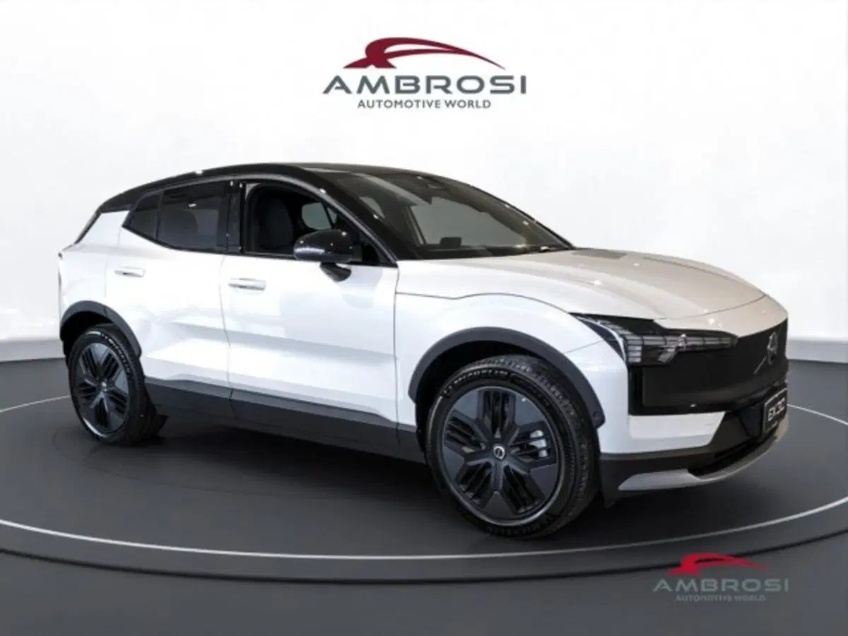Volvo EX30 Cross Country nuova a Perugia