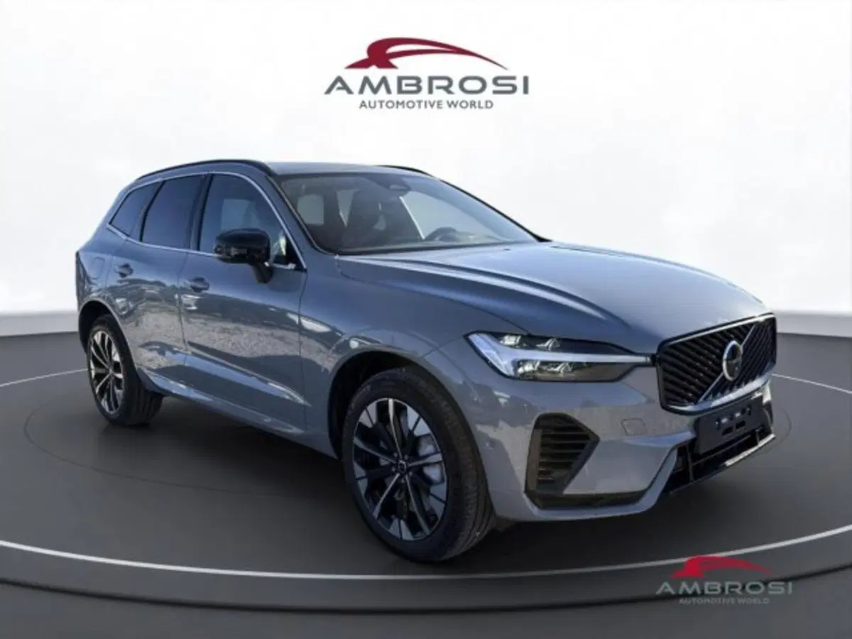 Volvo XC60 nuova a Perugia (2)